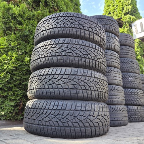 Комплект шин 235 55 R18 Dunlop Sp Winter Sport 3D AO 21г. остаток 95% 7.9- 7.6мм
