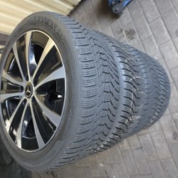 Комплект шин 275 40 r18 Hankook Winter icept evo 3 21г. Зад Остаток 6мм перед 245 45 r18 остаток 6.5-7.5мм