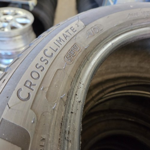 Пара шин 255 45 R19 Michelin Cross climate 2 suv VOL 5323г. Остаток 6мм