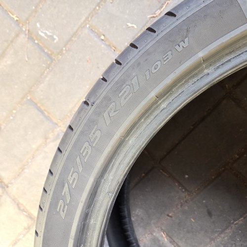 Пара шин 275 35 r21 Pirelli P zero pz4 TO 23г остаток 5.7мм микотр.