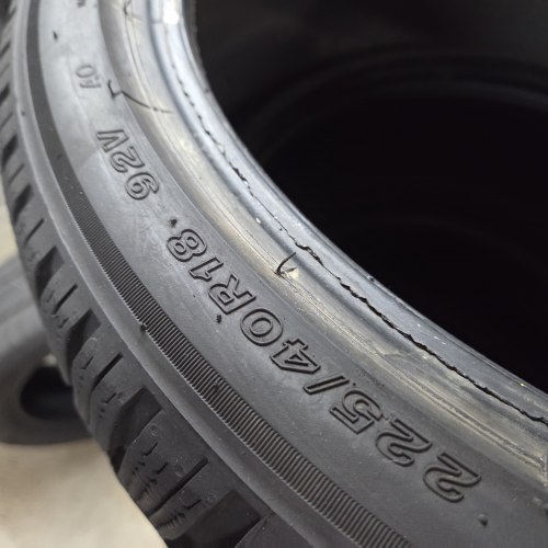 Пара шин 225 40 R18 Bridgestone Blizzak LM-005 AO 24г. Остаток 7мм