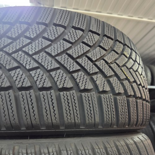 Пара шин 225 40 R18 Bridgestone Blizzak LM-005 AO 24г. Остаток 7мм