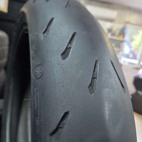 120 70 r17 Michelin Power rs 2CT 29.20г. Остаток 90%