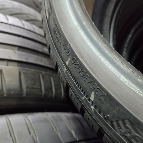 Пара шин 235 35 R20 Hankook ION Icept EV 23г как новая на пупурыхах. Косметика борт