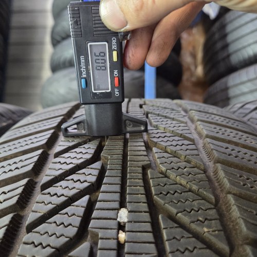 Пара шин 235 35 R20 Hankook ION Icept EV 23г как новая на пупурыхах. Косметика борт