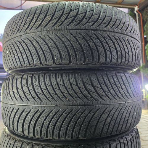 Комплект шин 245 45 r19 Michelin Pilot alpin 5 AO 7mm 1822г