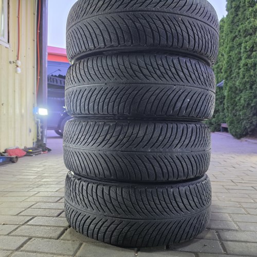 Комплект шин 245 45 r19 Michelin Pilot alpin 5 AO 7mm 1822г