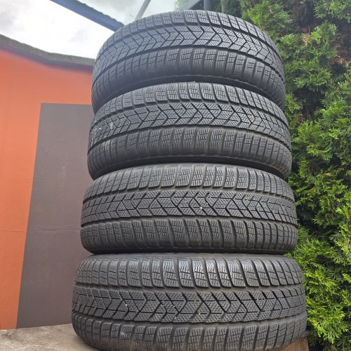 Комплект шин 225 55 R17 Pirelli Sottozero 3☆rsc 8mm 99%остаток