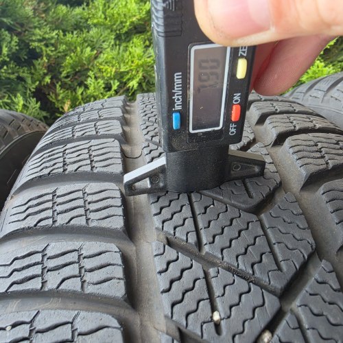 Комплект шин 225 55 R17 Pirelli Sottozero 3☆rsc 8mm 99%остаток