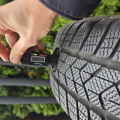 Комплект шин 225 55 R17 Pirelli Sottozero 3☆rsc 8mm 99%остаток