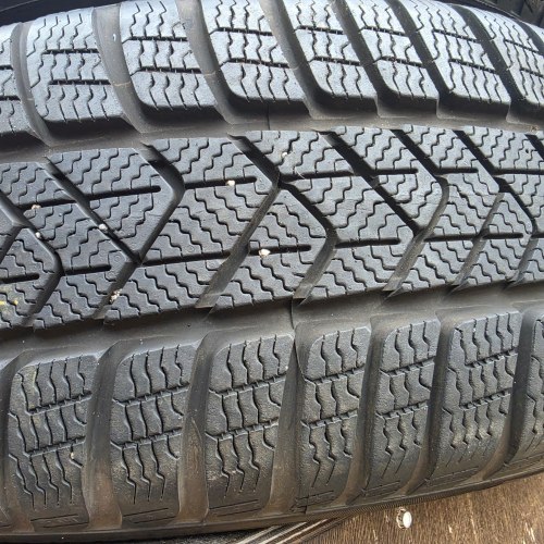 Комплект шин 225 55 R17 Pirelli Sottozero 3☆rsc 8mm 99%остаток