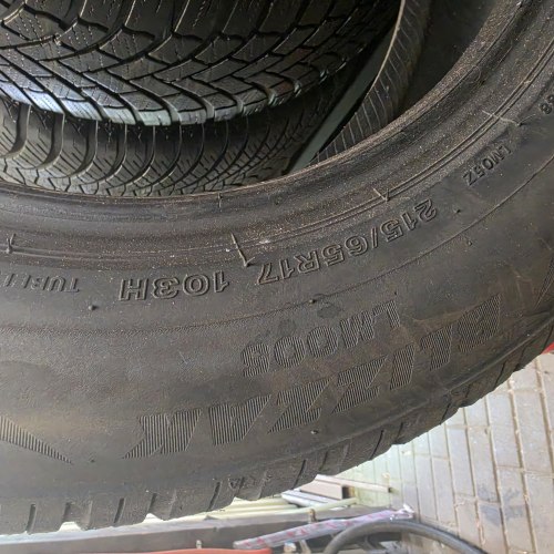 Пара шин 215 65 r17 Bridgestone Blizzak lm 005 6mm 85% остаток 19g