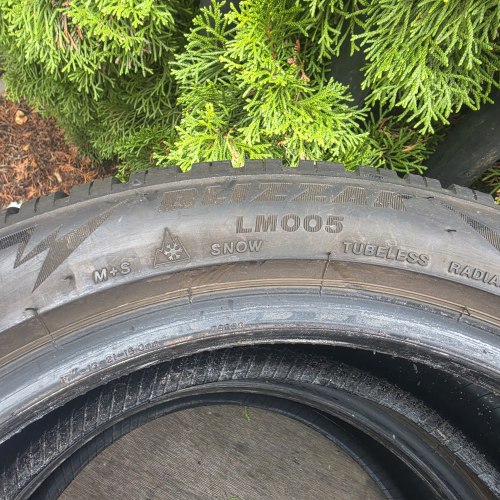 Пара шин 205 50 r17 Bridgestone Blizzak lm 005 3522g 7.7mm 98% остаток