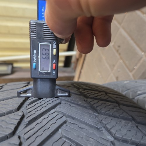 Комплект шин 255 40 R20 Michelin X-ice snow 21г остаток 6.6-6.4мм