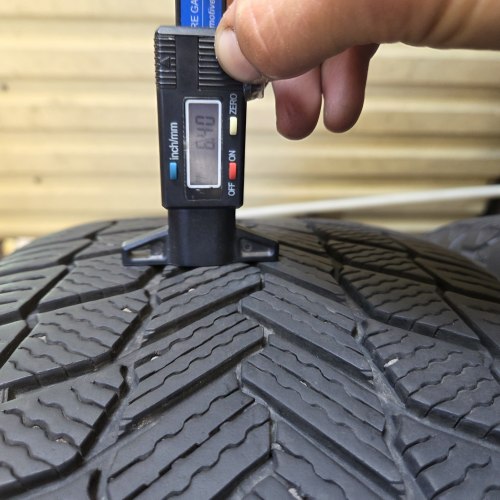 Комплект шин 255 40 R20 Michelin X-ice snow 21г остаток 6.6-6.4мм