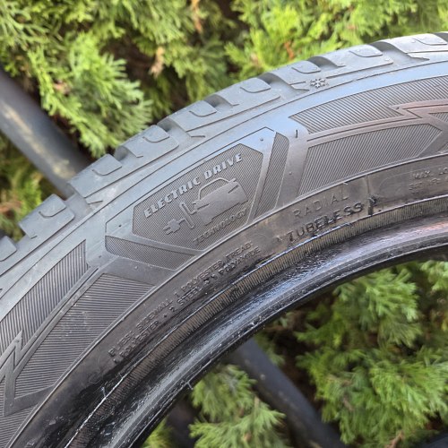 Пара шин 195 60 R18 Goodyear Ultegra Grip performance + 20г остаток 98% electric drive technology