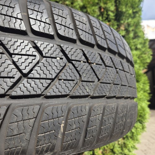 225 45 R18 Pirelli Winter Sottozero 3 MO 3823г остаток 7.4мм