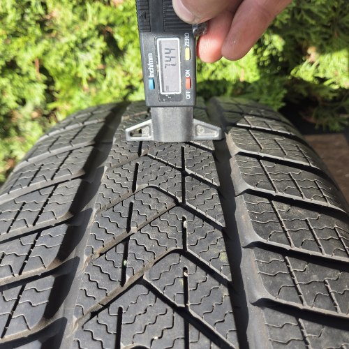 225 45 R18 Pirelli Winter Sottozero 3 MO 3823г остаток 7.4мм