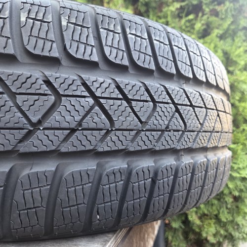 225 45 R19 Pirelli Winter Sottozero 3 RSC 19г. Остаток 6.6мм