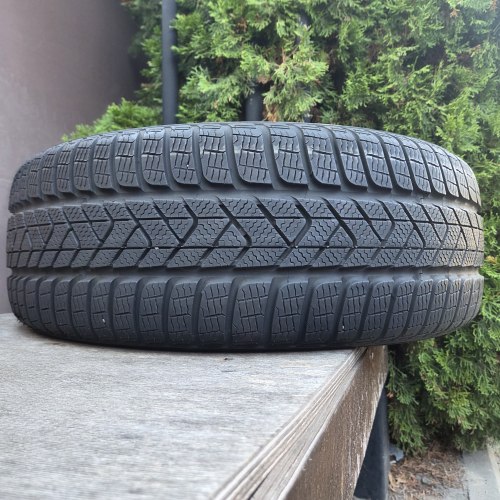 225 45 R19 Pirelli Winter Sottozero 3 RSC 19г. Остаток 6.6мм
