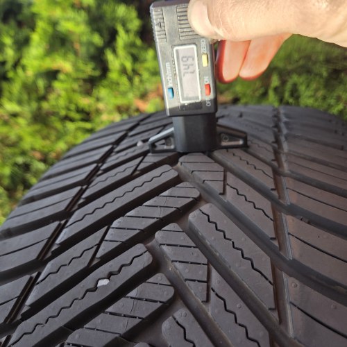 Пара шин 245 45 R20 Hankook Kinergy 4s2x 4 seasons 24-23г. Остаток 7.4мм