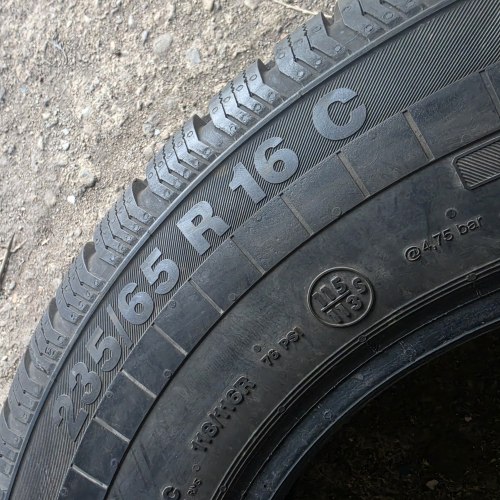 235 65 r16 Continental VancoFourSeason 2 99.9%остаток 3516