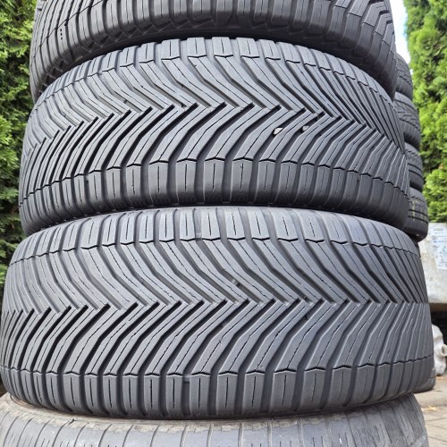 Комплект шин 235 50 R19 Michelin Cross climate 2 SUV, VOL 25,24,24,21г остаток 6мм