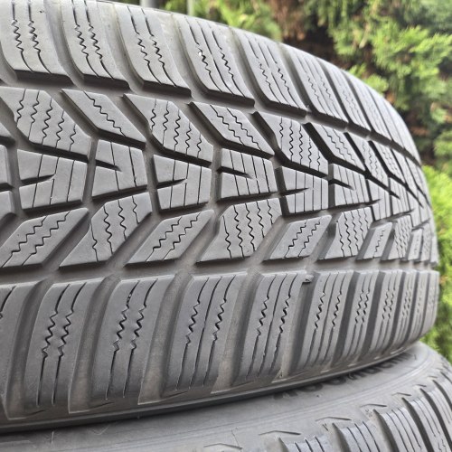 Пара шин 195 55 R20 Hankook Winter icept evo 3 23г. Остаток 6.3мм