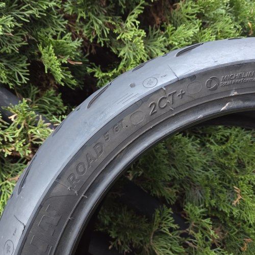 180 55 R17 Michelin Road 5 GT 2CT+ 04.23г. Остаток 80%