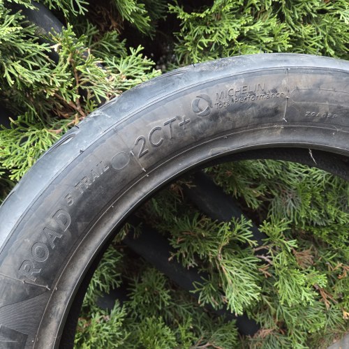 150 70 R17 Michelin Road 5 2CT+ Trail 51.18г остаток 99%