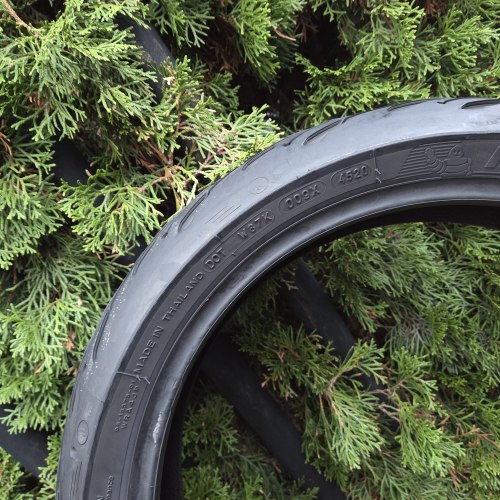 150 60 R17 Michelin Road 5 2CT+ 45.20г остаток 85%