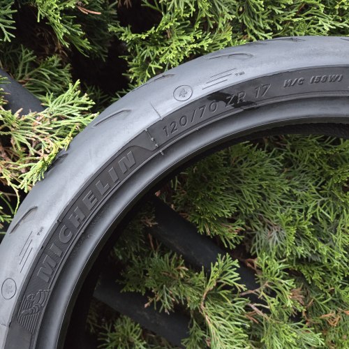 120 70 R17 Michelin Road 5 GT 2CT 51.22г остаток 85%
