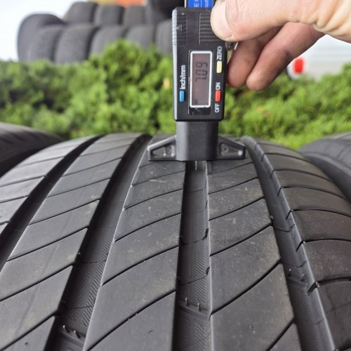 Комплект шин 235 55 R19 Michelin Primacy 4 GOE SUV 23-20г. Остаток 7-5мм