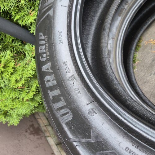 Пара шин 255 55 R19 Goodyear Ultegra Grip performance gen1 AO космет. Прокол 19г остаток 98%