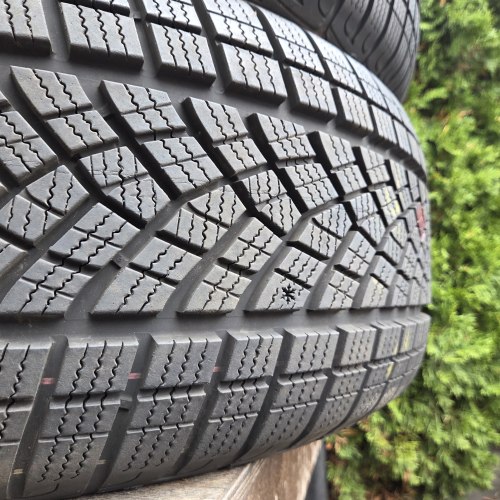 Пара шин 255 55 R19 Goodyear Ultegra Grip performance gen1 AO космет. Прокол 19г остаток 98%
