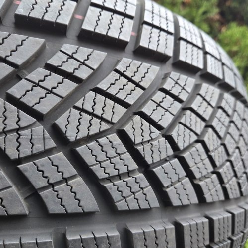 Пара шин 255 55 R19 Goodyear Ultegra Grip performance gen1 AO космет. Прокол 19г остаток 98%