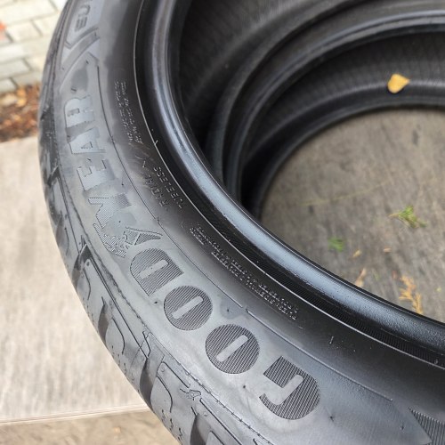 Пара шин 235 50 r19 Goodyear Ultegra Grip performance gen1 AO космет. Прокол.19г остаток 98%