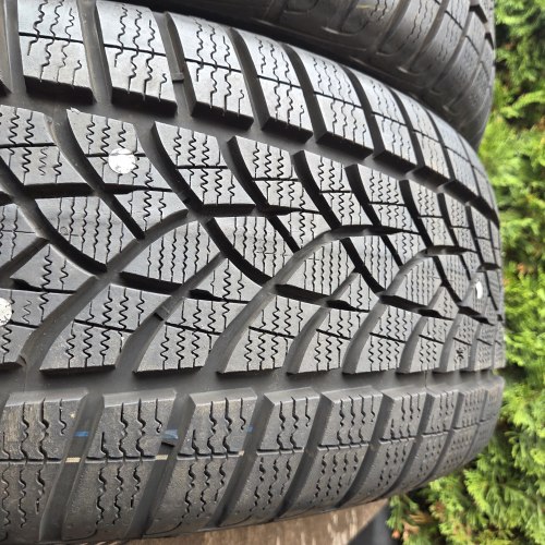 Пара шин 235 50 r19 Goodyear Ultegra Grip performance gen1 AO космет. Прокол.19г остаток 98%