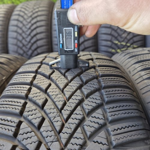 Комплект шин 205 60 R16 Bridgestone Blizzak LM-005 46.19г. Остаток 7.6-7.3мм