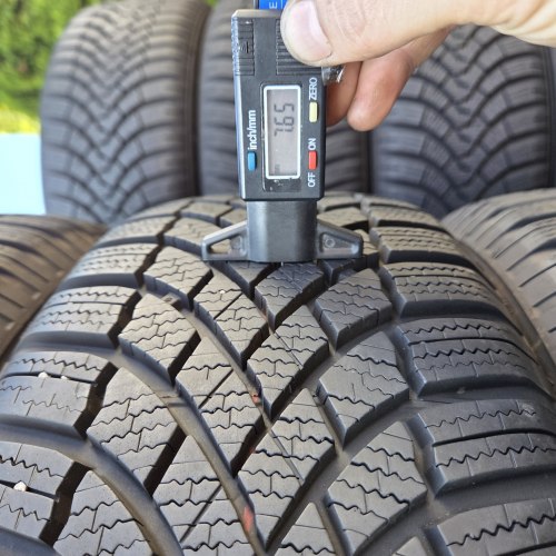 Комплект шин 205 60 R16 Bridgestone Blizzak LM-005 46.19г. Остаток 7.6-7.3мм
