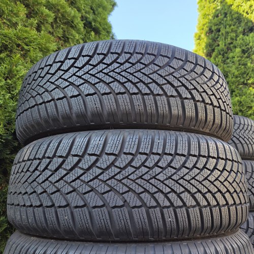 Комплект шин 205 60 R16 Bridgestone Blizzak LM-005 46.19г. Остаток 7.6-7.3мм