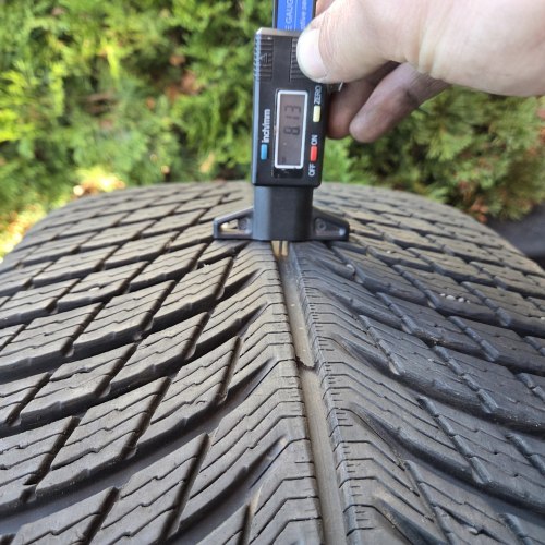 285 40 R23 Michelin Pilot Alpin 5 SUV 25г. Остаток 8.1мм