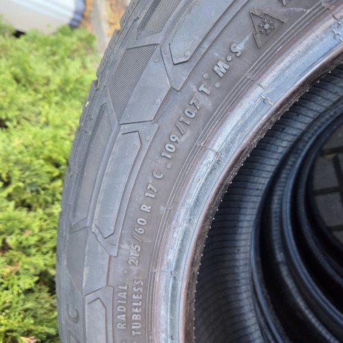 Комплект шин 215 60 R17C Continental Van Contact Winter 24г. Остаток 9-7.8