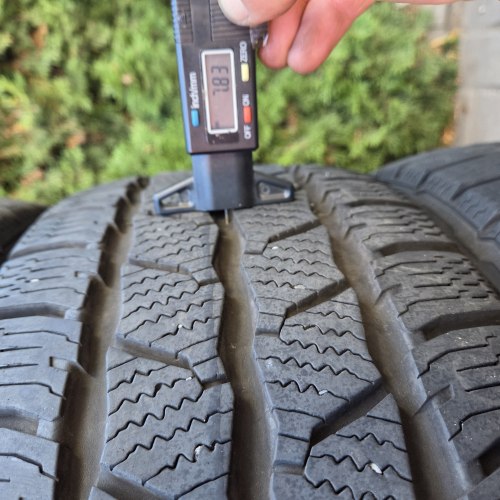Комплект шин 215 60 R17C Continental Van Contact Winter 24г. Остаток 9-7.8