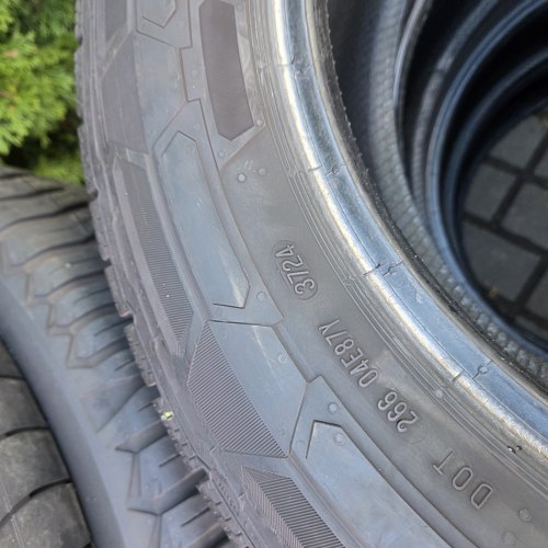 Комплект шин 215 60 R17C Continental Van Contact Winter 24г. Остаток 9-7.8