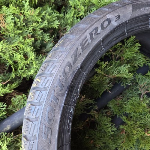 225 40 R19 Pirelli Sottozero 3 RSC 22г. Остаток 7мм