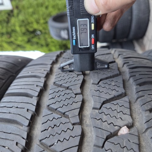 Комплект шин 225 55 R17C Continental Van Contact Winter 24,22,19,19г. Остаток 8-7мм