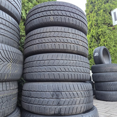 Комплект шин 225 55 R17C Continental Van Contact Winter 24,22,19,19г. Остаток 8-7мм