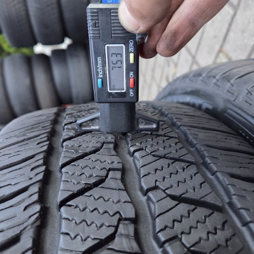 Комплект шин 225 55 R17C Continental Van Contact Winter 24,22,19,19г. Остаток 8-7мм