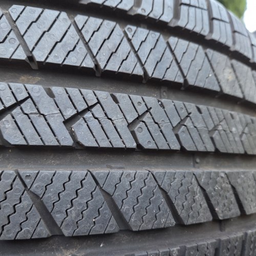 245 45 R19 Vredestein Quatrac pro + giugiaro design 26г. Остаток 99%